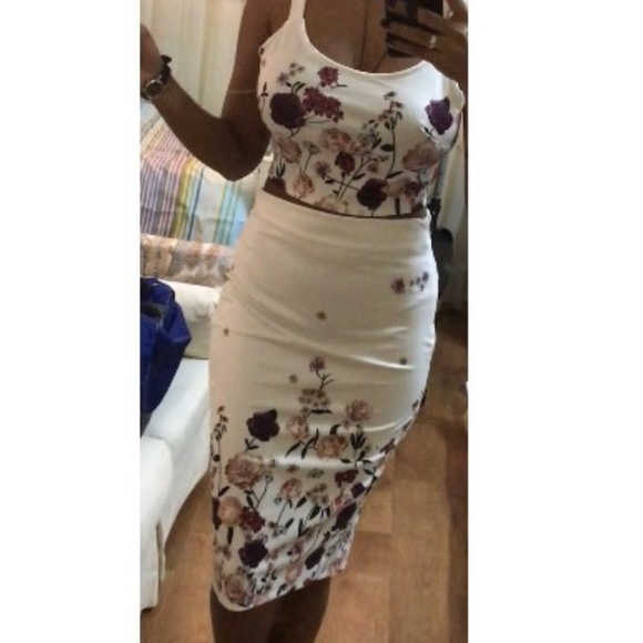 Floral Crop Top & Pencil Skirt - Picture 7 of 7